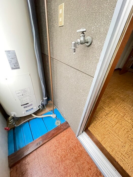 物件内観写真15　(洗濯機置場)