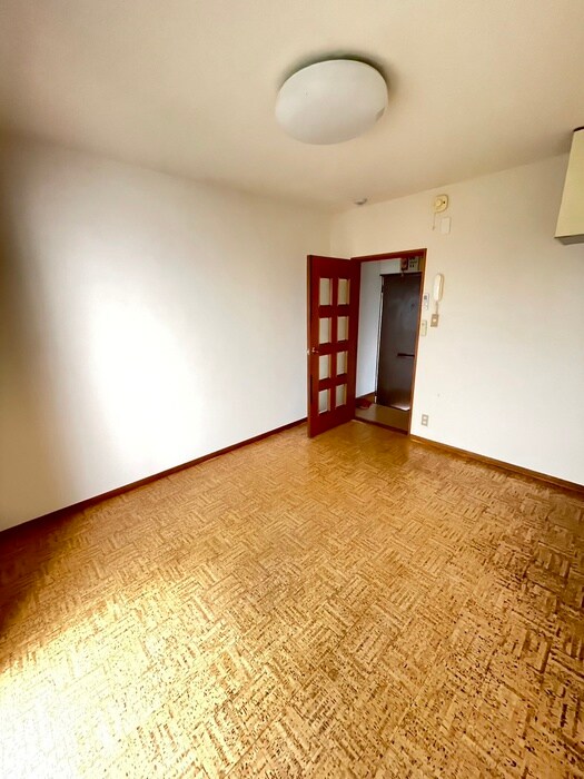 物件内観写真17　(室内からの展望)