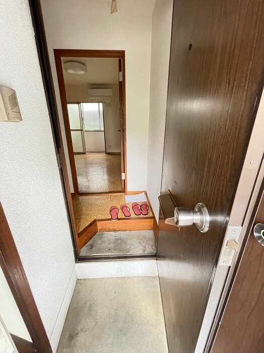 物件内観写真19　(玄関)