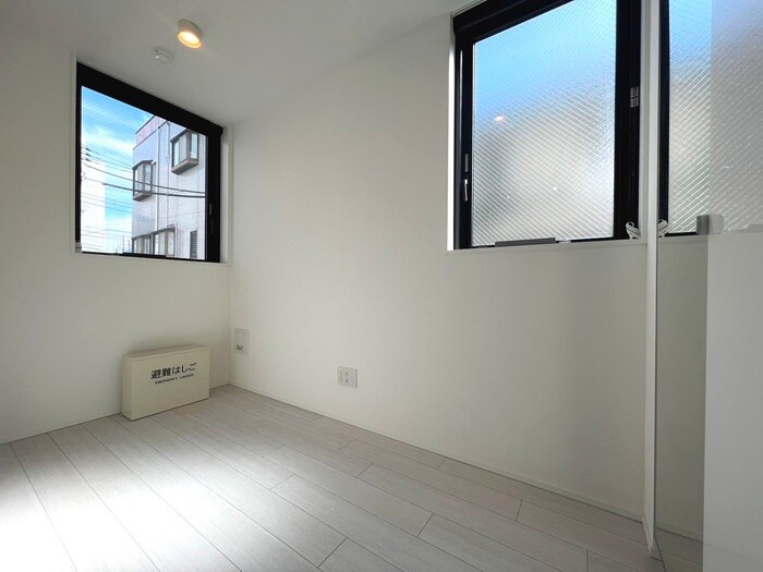 物件内観写真10　(居室)