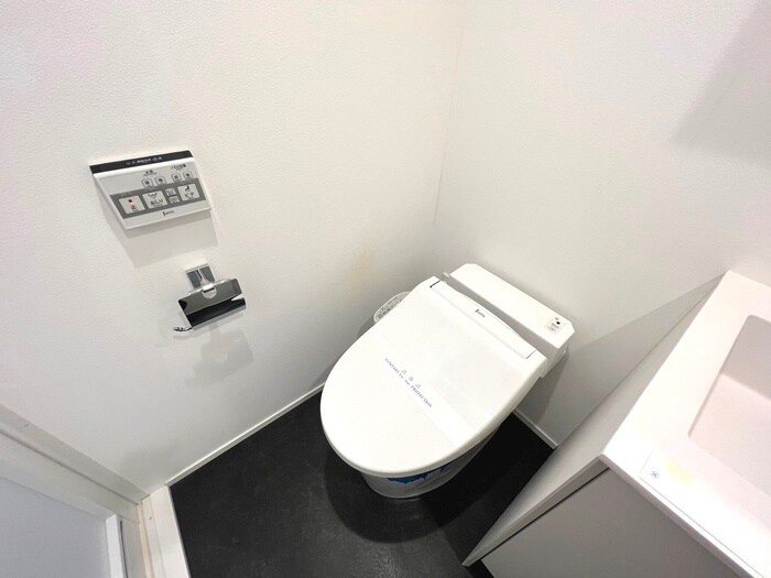 物件内観写真14　(トイレ)