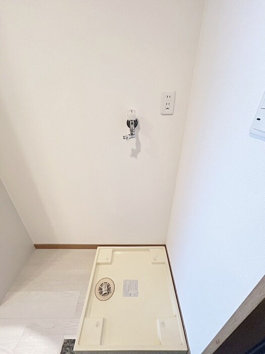 物件内観写真15　(洗濯機置場)