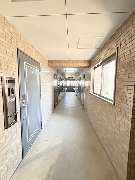 物件内観写真22　(廊下)