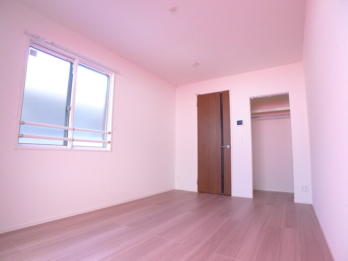 物件内観写真8　(居室)