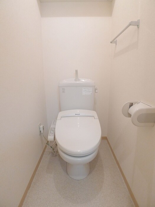 物件内観写真16　(トイレ)