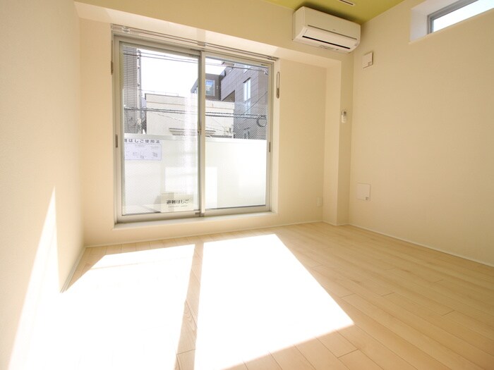 物件内観写真10　(居室)