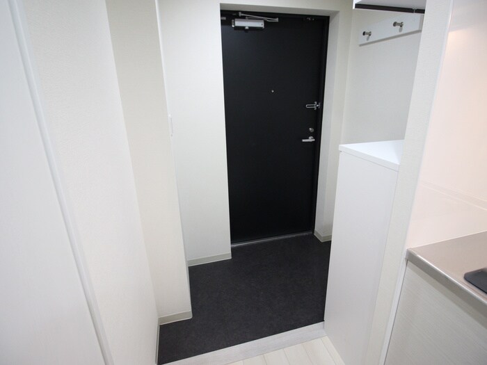 物件内観写真12　(玄関)