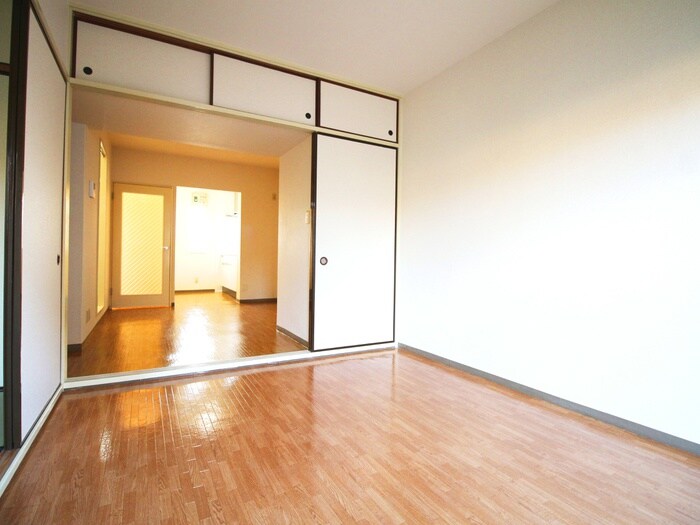 物件内観写真7　(居室)