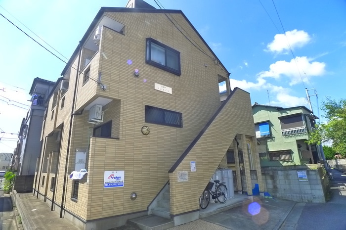 物件外観写真4　(エントランス部分)