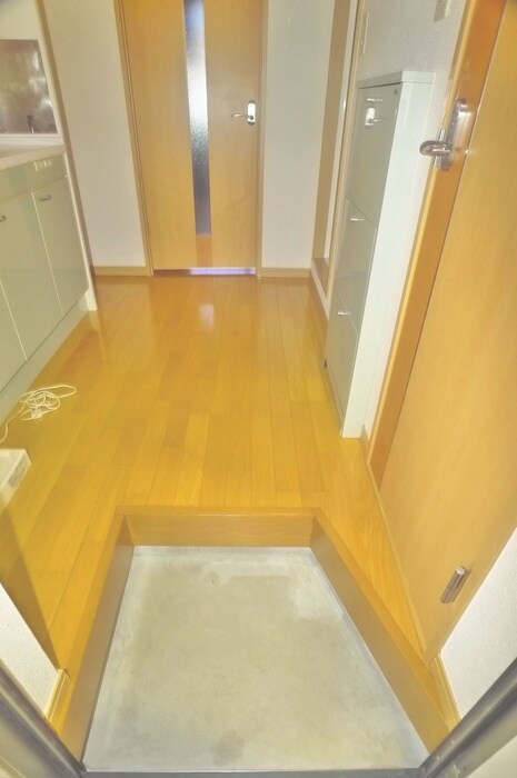 物件内観写真15　(玄関)