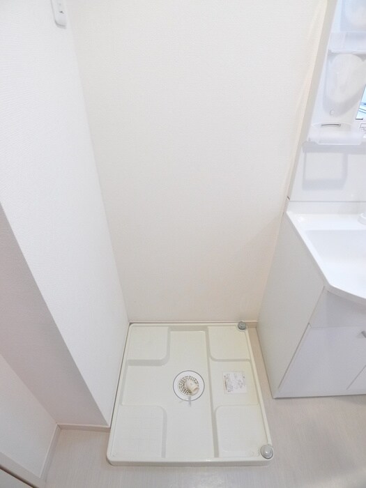 物件内観写真15　(洗濯機置場)