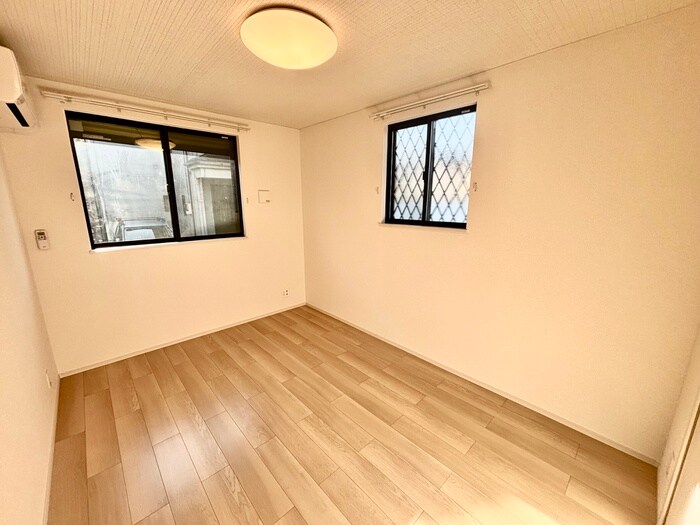 物件内観写真10　(居室)