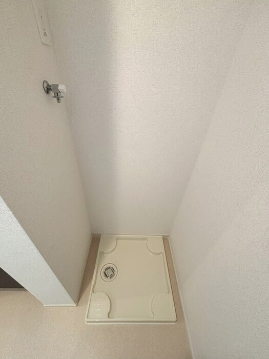 物件内観写真15　(洗濯機置場)