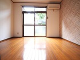 物件内観写真9　(室内からの展望)