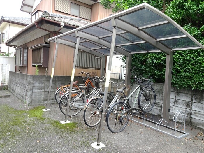 物件外観写真4　(駐輪場)