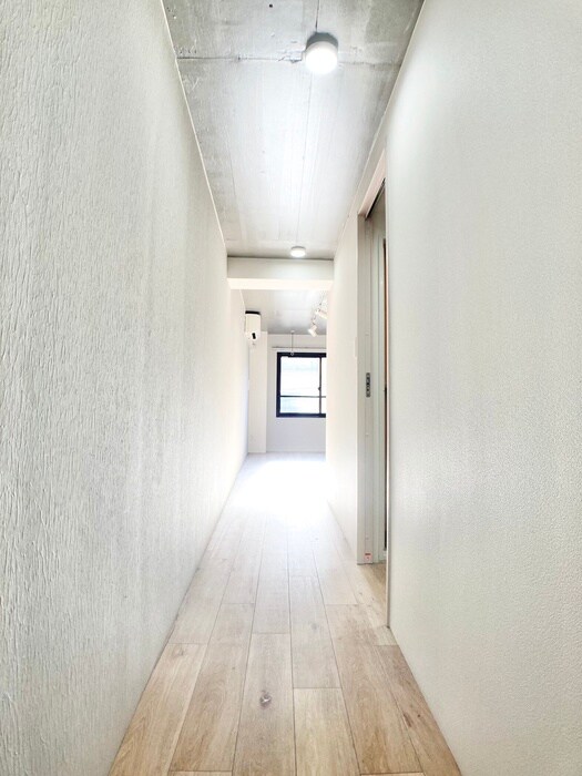 物件内観写真10　(廊下)