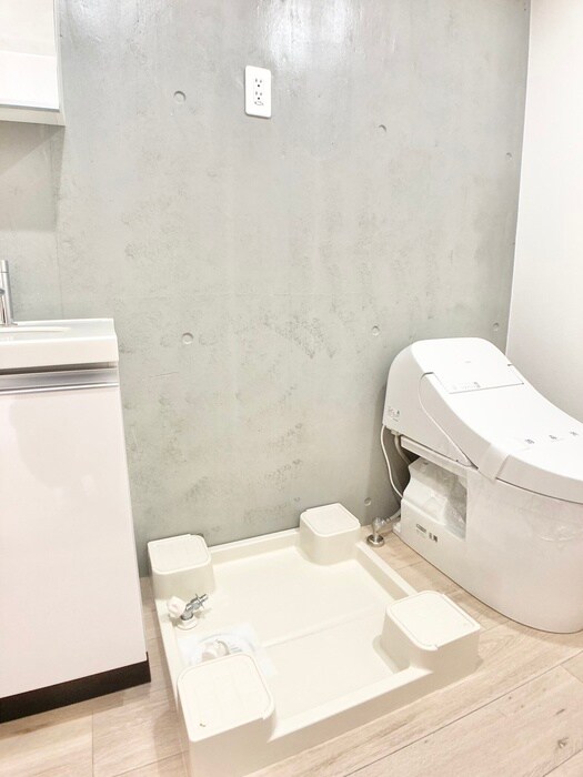 物件内観写真12　(洗濯機置場)