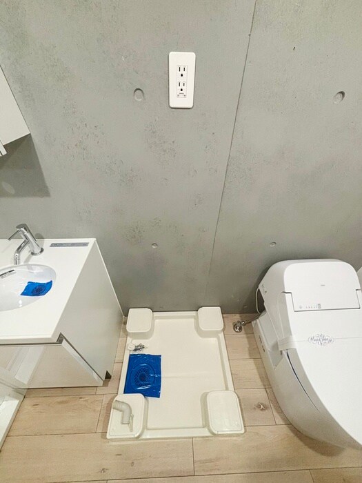 物件内観写真16　(洗濯機置場)