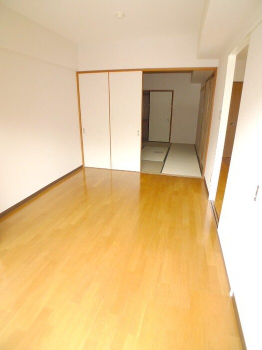 物件内観写真14　(居室)