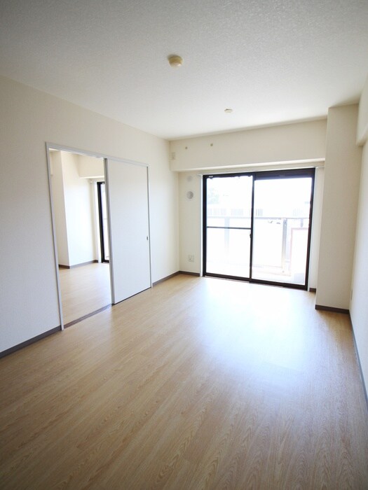 物件内観写真14　(室内からの展望)