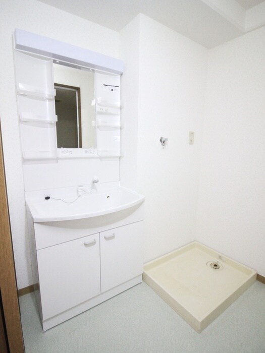 物件内観写真21　(洗濯機置場)