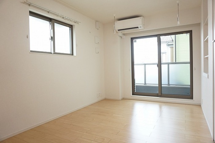 物件内観写真4　(居室)