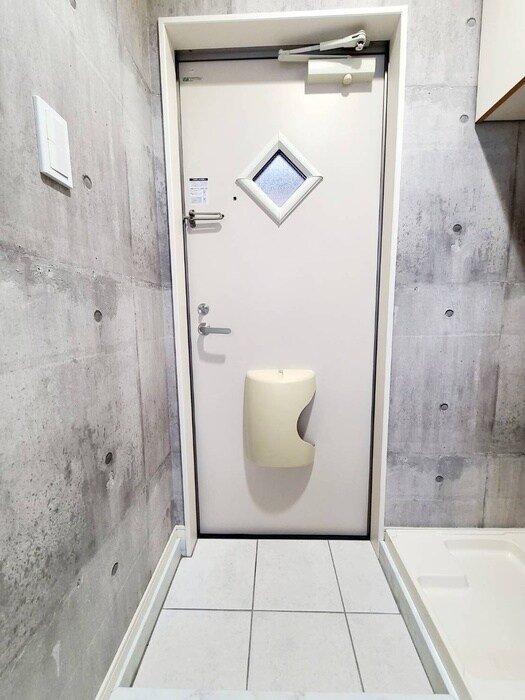 物件内観写真21　(玄関)