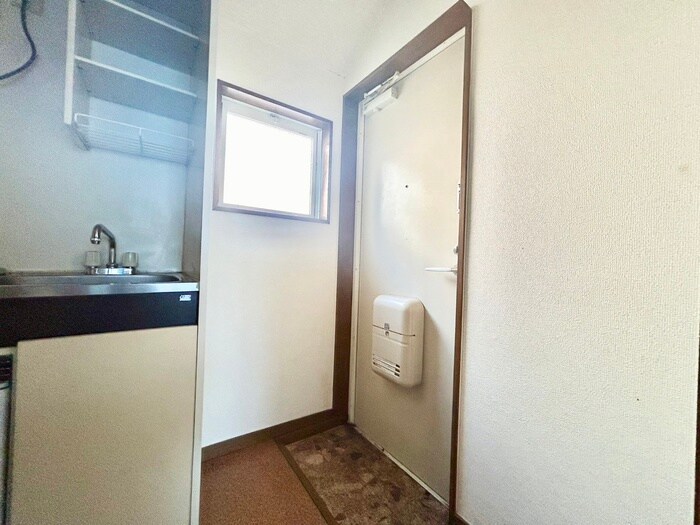 物件内観写真15　(玄関)