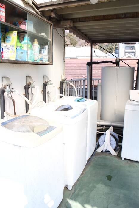 物件内観写真14　(洗濯機置場)