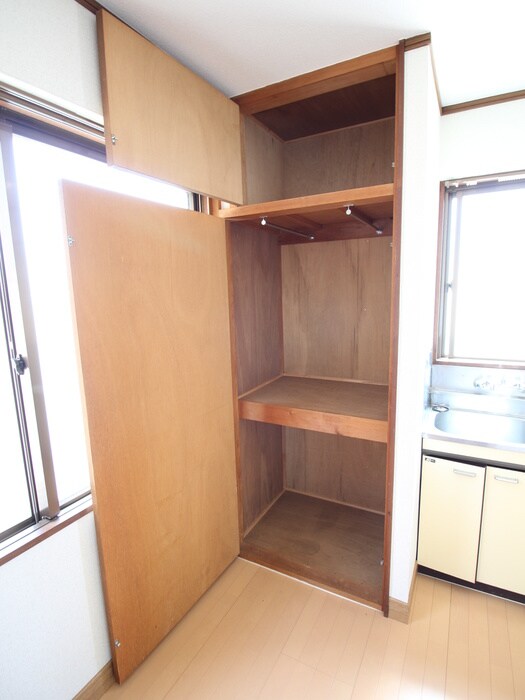 物件内観写真15　(収納)