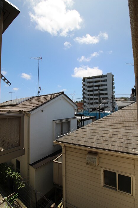 物件内観写真16　(室内からの展望)