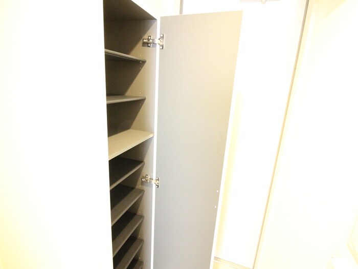 物件内観写真14　(靴箱)