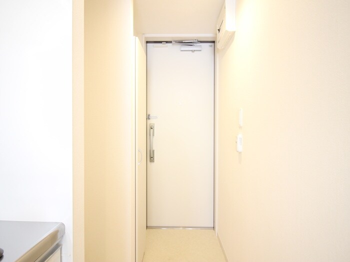 物件内観写真17　(玄関)