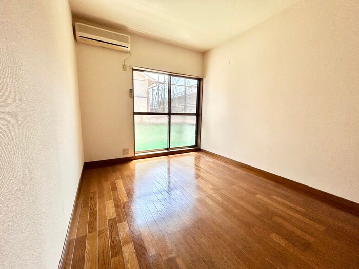 物件内観写真10　(居室)