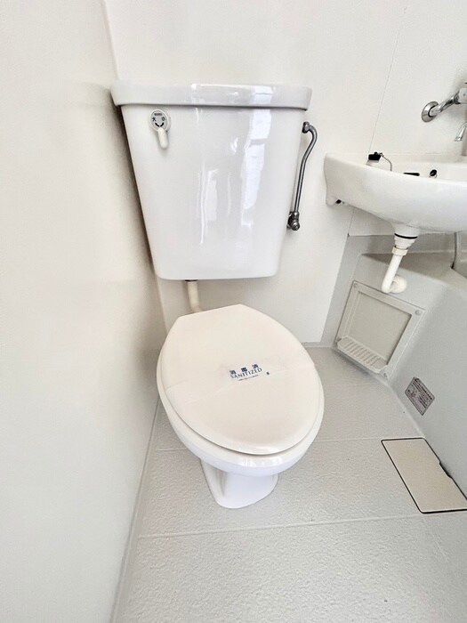 物件内観写真15　(トイレ)