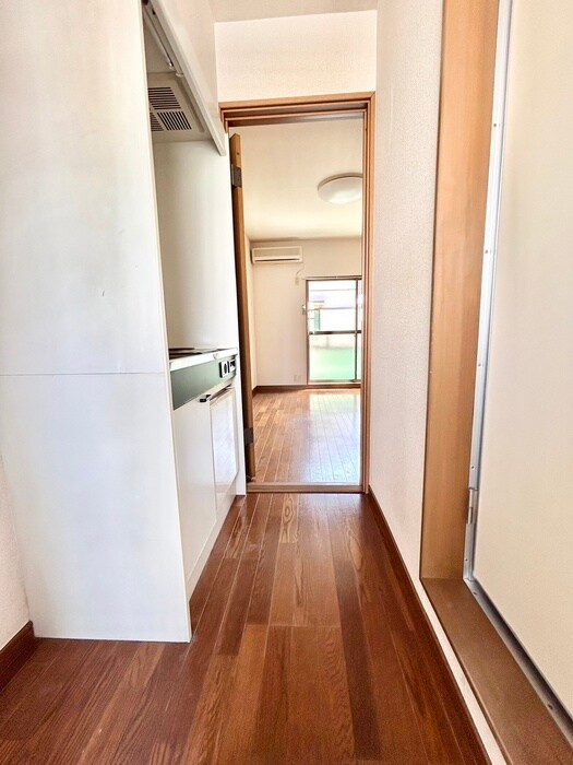 物件内観写真18　(廊下)