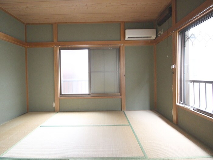 物件内観写真9　(室内からの展望)