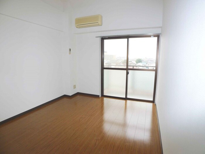 物件内観写真9　(居室)