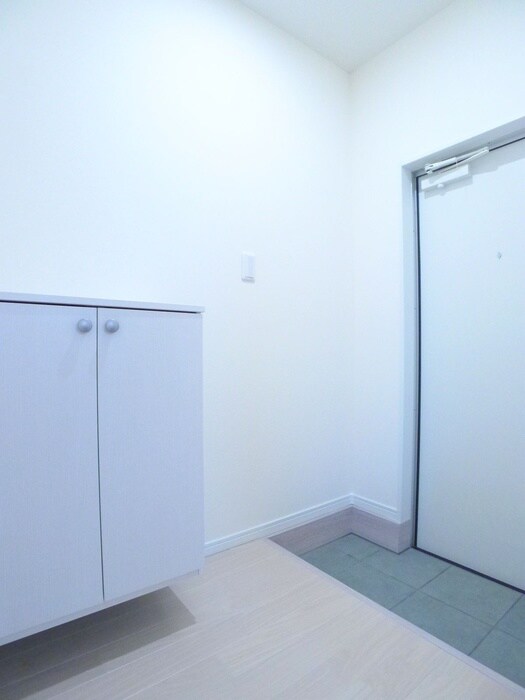 物件内観写真17　(玄関)