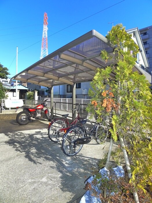 物件外観写真5　(駐輪場)