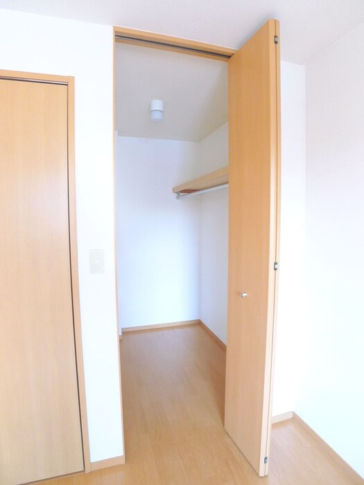 物件内観写真11　(収納)