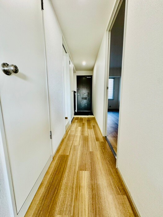 物件内観写真20　(廊下)