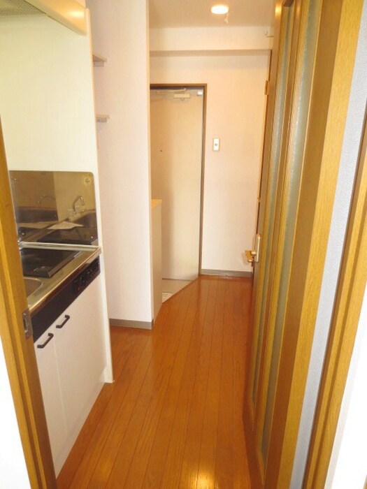 物件内観写真13　(廊下)