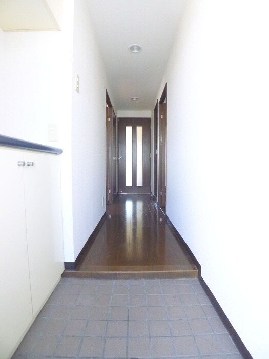 物件内観写真17　(玄関)