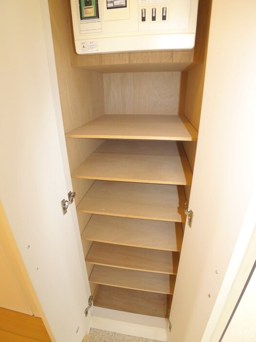 物件内観写真8　(靴箱)