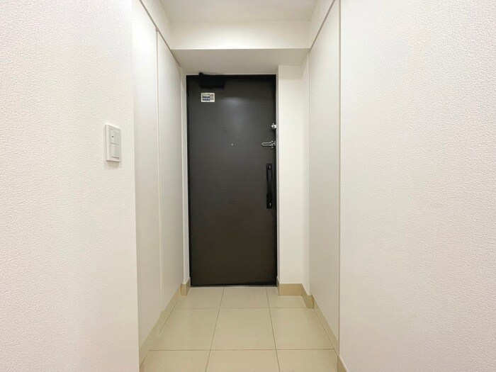 物件内観写真7　(玄関)