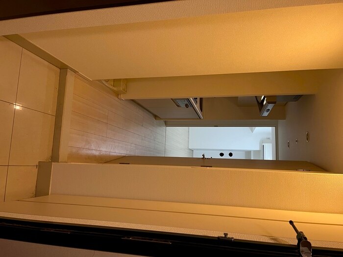 物件内観写真8　(玄関)