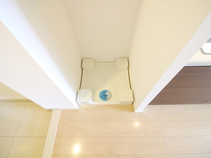 物件内観写真15　(洗濯機置場)