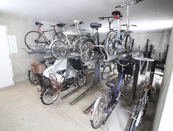 物件外観写真6　(駐輪場)