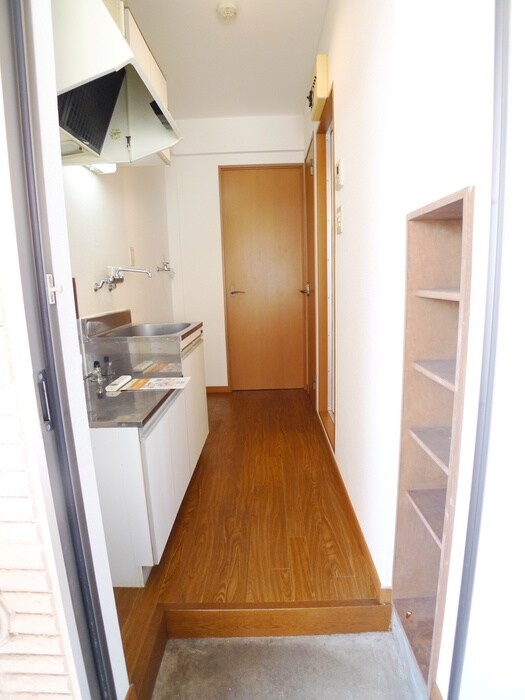 物件内観写真12　(洗濯機置場)